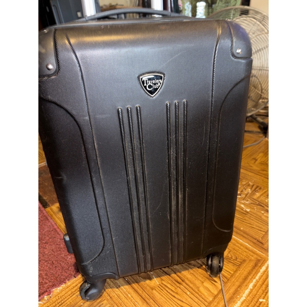 Travelers Club Black Hardside Spinner Suitcase Luggage Carry On